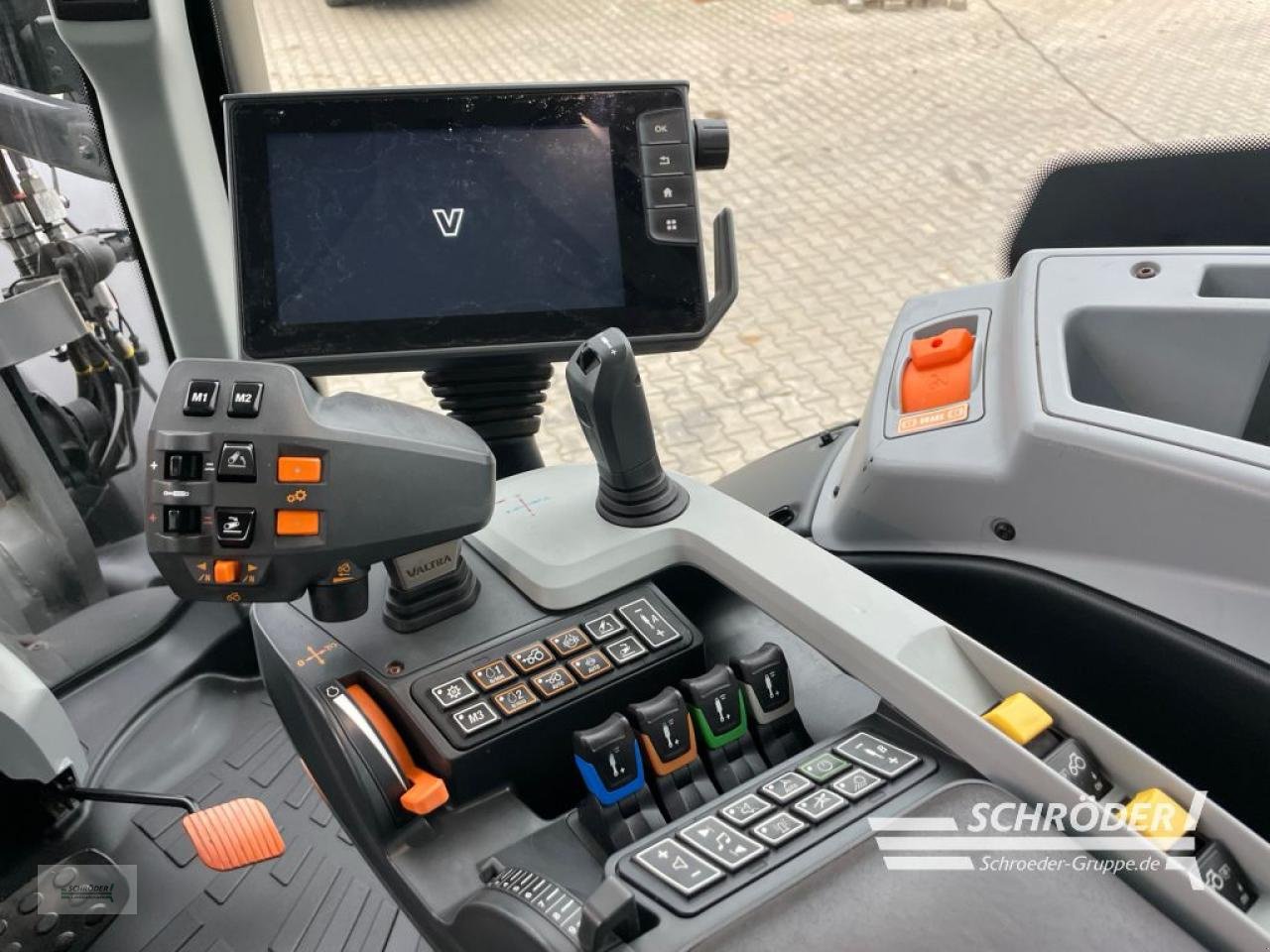 Traktor типа Valtra T 174 ED SMARTTOUCH | RTK | UNLIMITED, Gebrauchtmaschine в Wardenburg (Фотография 19)